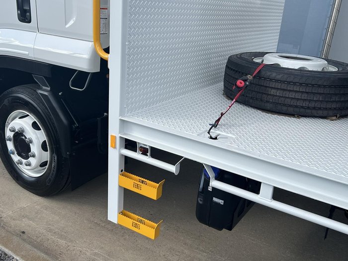2025 Isuzu F Series FSD 140/120-240 AM R56