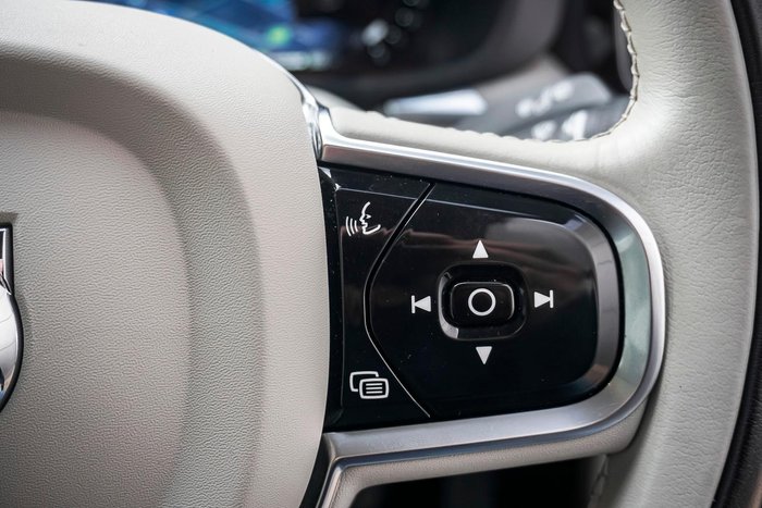 2021 Volvo XC60 B5 Inscription