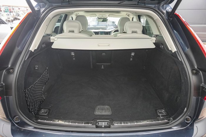 2021 Volvo XC60 B5 Inscription