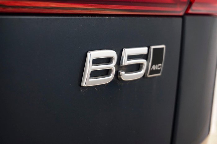 2021 Volvo XC60 B5 Inscription