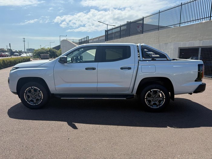 2026 Nissan Navara ST-X