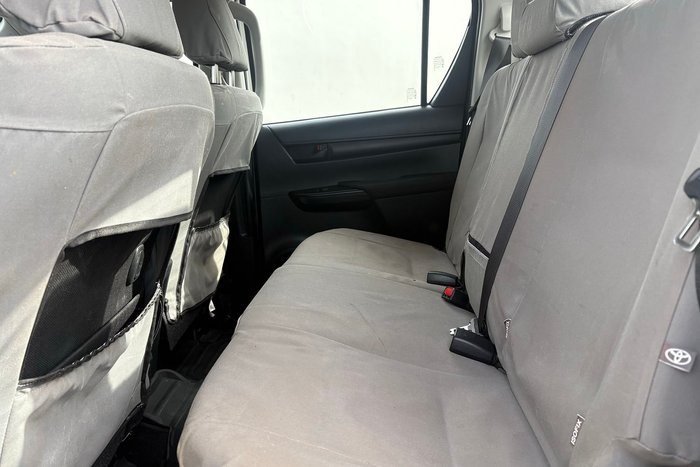 2020 Toyota Hilux SR