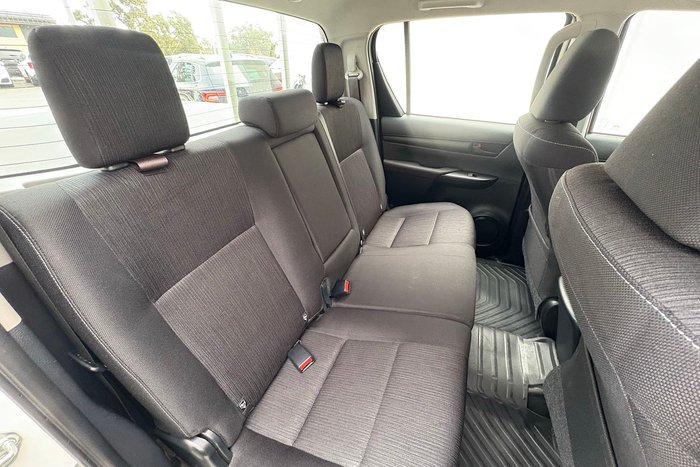 2020 Toyota Hilux SR