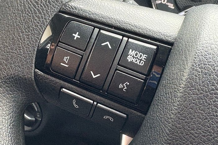 2020 Toyota Hilux SR