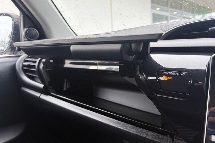 2020 Toyota Hilux SR