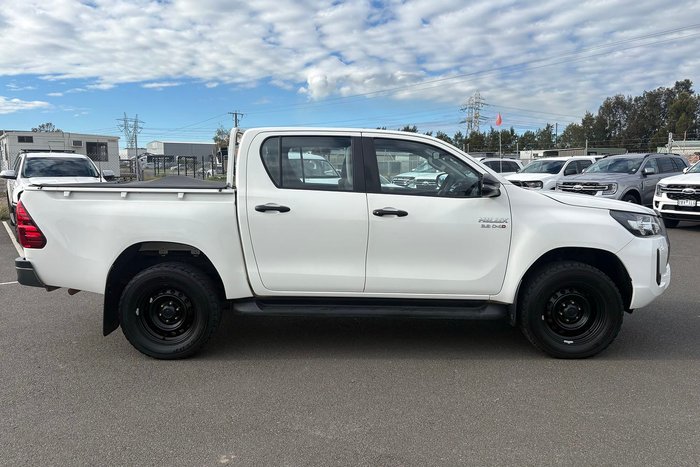 2020 Toyota Hilux SR