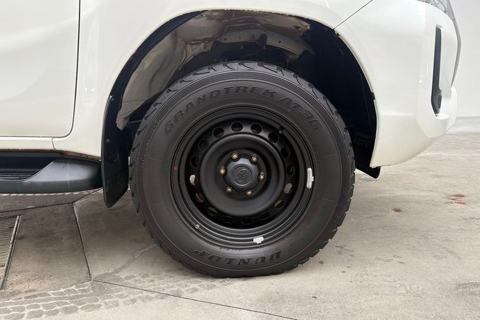 2020 Toyota Hilux SR