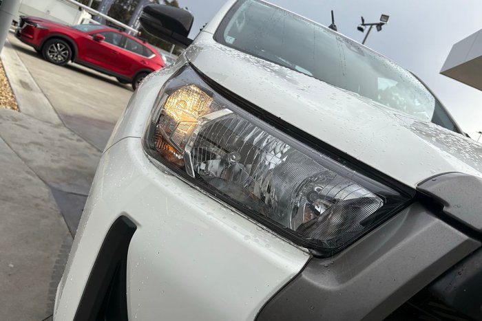 2020 Toyota Hilux SR