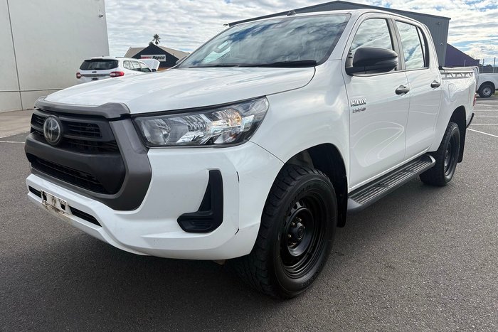 2020 Toyota Hilux SR