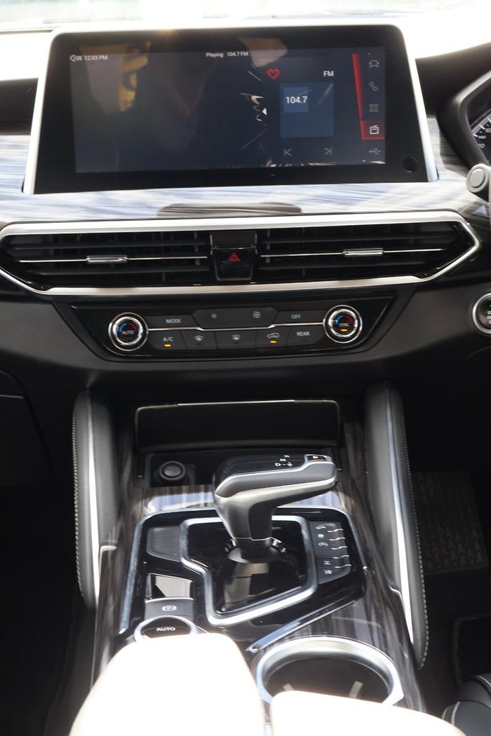 2022 LDV D90 Executive