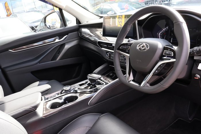 2022 LDV D90 Executive