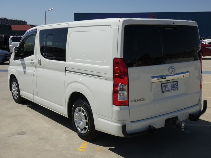 2022 Toyota Hiace LWB (5 Seats)