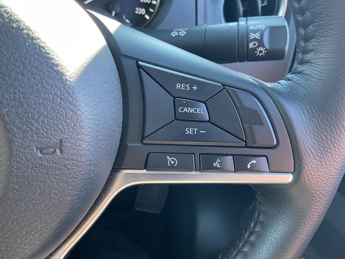 2024 Nissan Navara ST