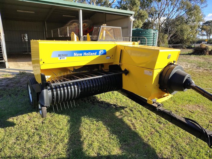 2017 New Holland Bc5060