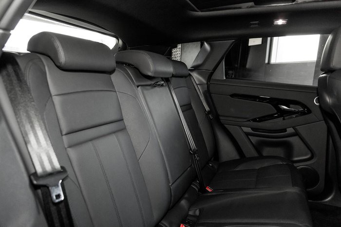 2025 Land Rover Range Rover Evoque P250 Dynamic SE