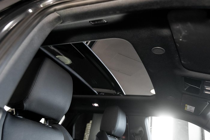 2025 Land Rover Range Rover Evoque P250 Dynamic SE