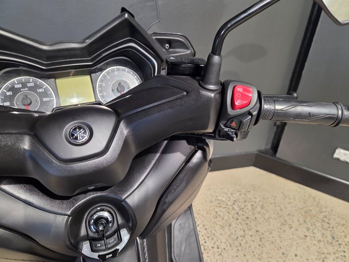 2018 Yamaha XMAX 300 (CZD300A) SILVER