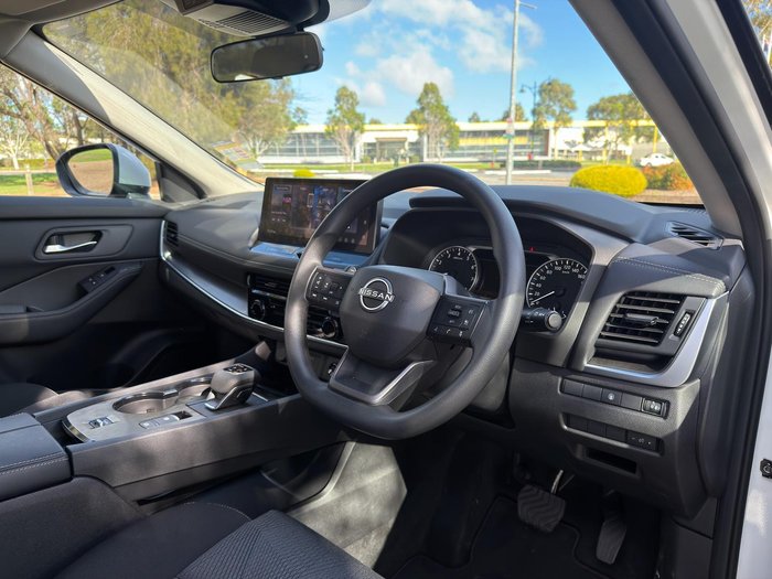 2025 Nissan X-TRAIL ST