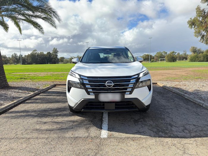 2025 Nissan X-TRAIL ST