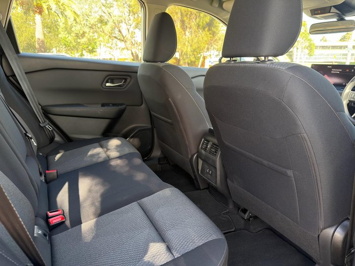 2025 Nissan X-TRAIL ST