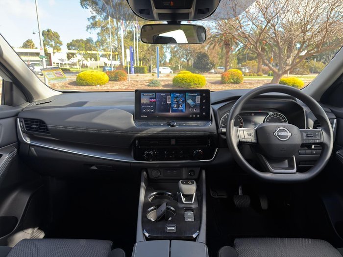 2025 Nissan X-TRAIL ST