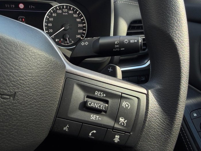 2025 Nissan X-TRAIL ST