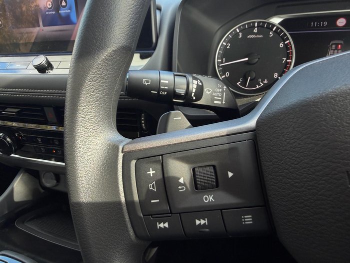 2025 Nissan X-TRAIL ST