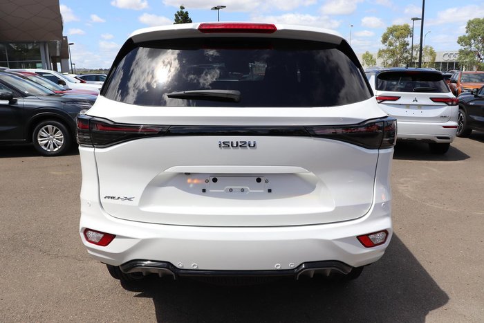 2026 Isuzu MU-X LS-T