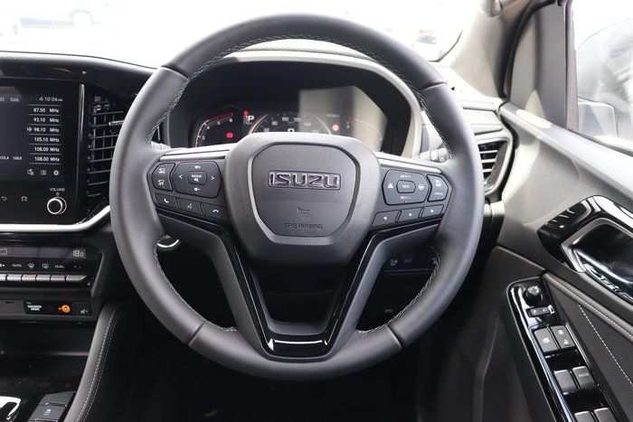 2026 Isuzu MU-X LS-T