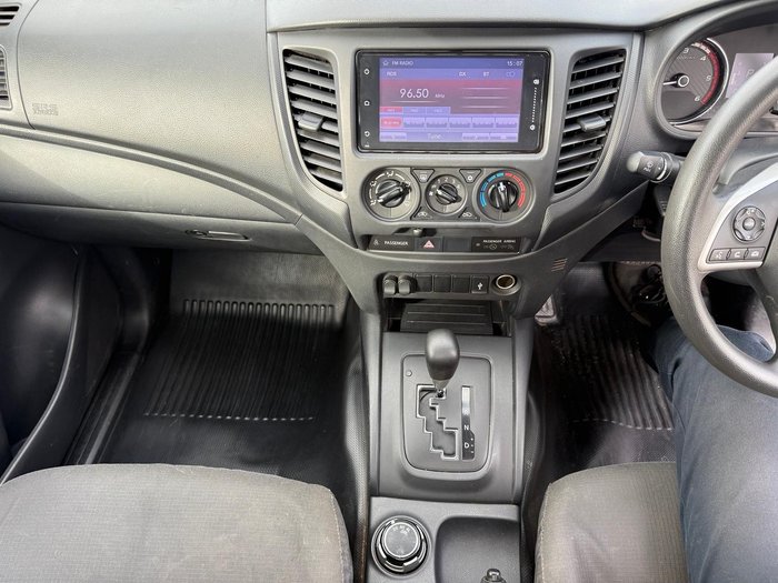 2023 Mitsubishi Triton GLX