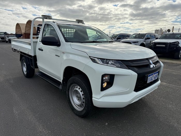 2023 Mitsubishi Triton GLX
