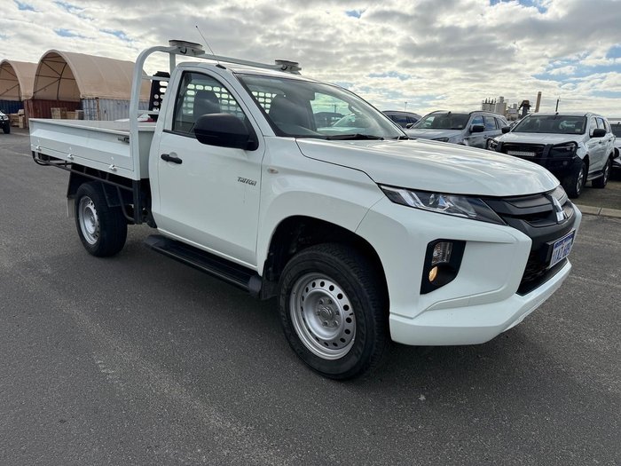 2023 Mitsubishi Triton GLX