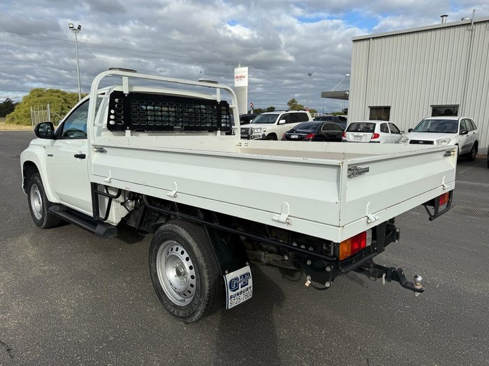 2023 Mitsubishi Triton GLX