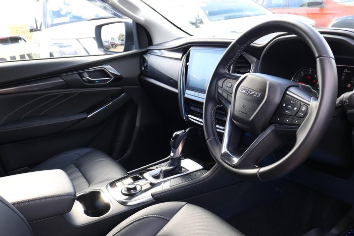 2024 Isuzu MU-X LS-T