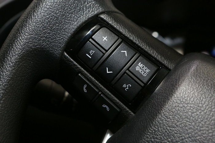 2024 Toyota Hilux SR