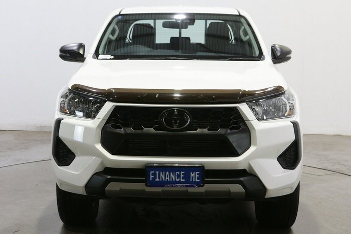 2024 Toyota Hilux SR