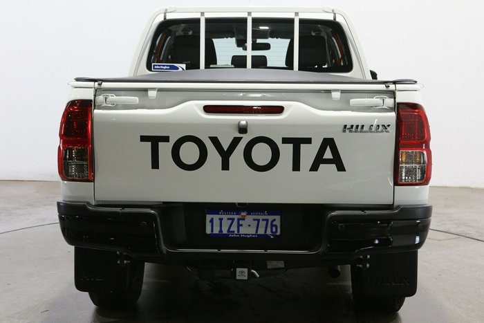 2024 Toyota Hilux SR