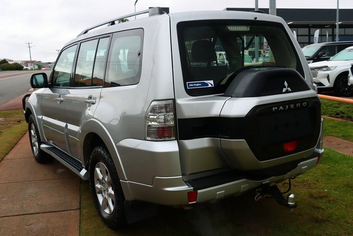2021 Mitsubishi Pajero GLX