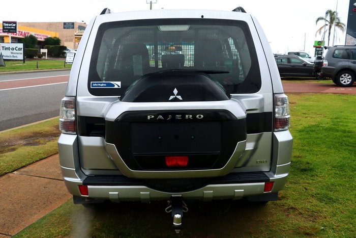 2021 Mitsubishi Pajero GLX
