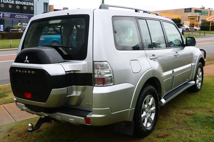 2021 Mitsubishi Pajero GLX