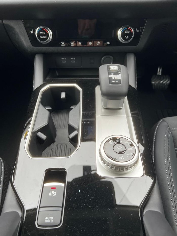2025 Mitsubishi Outlander LS