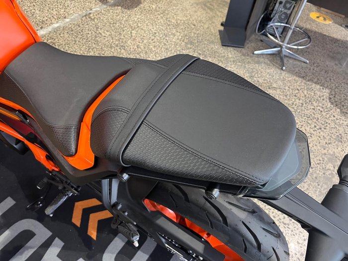 2025 KTM 390 Duke Duke Orange