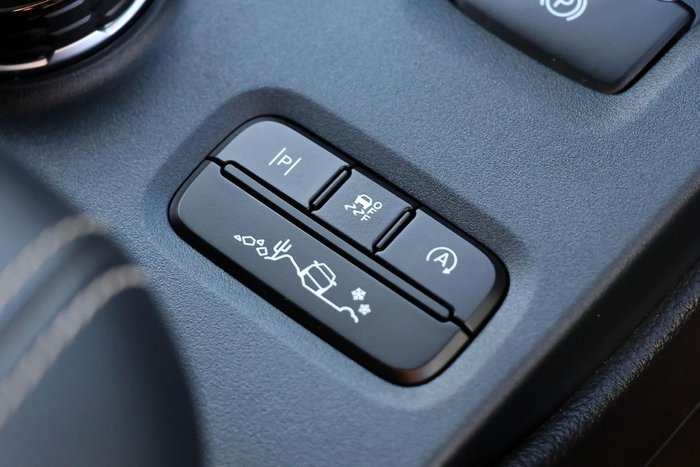2022 Ford Everest Platinum