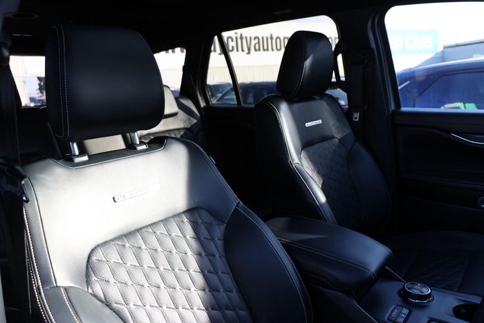 2022 Ford Everest Platinum