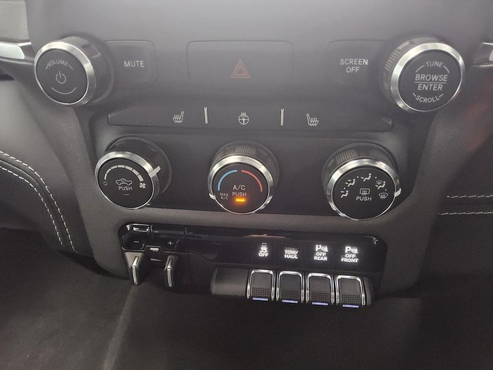 2023 RAM 1500 Big Horn DT MY24 4X4 Dual Range Delmonico Red