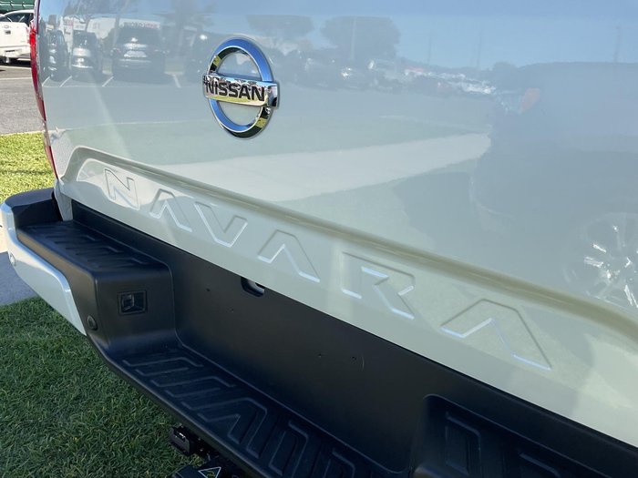 2025 Nissan Navara ST-X
