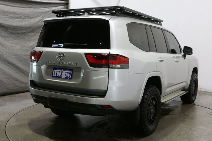 2024 Toyota Landcruiser GXL