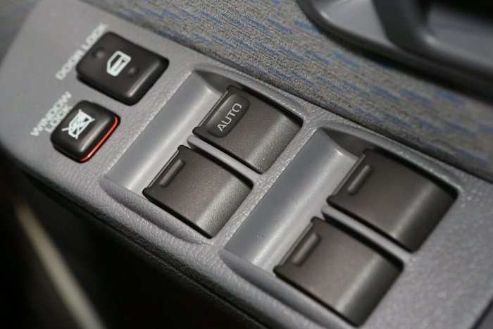 2025 Toyota Landcruiser GXL