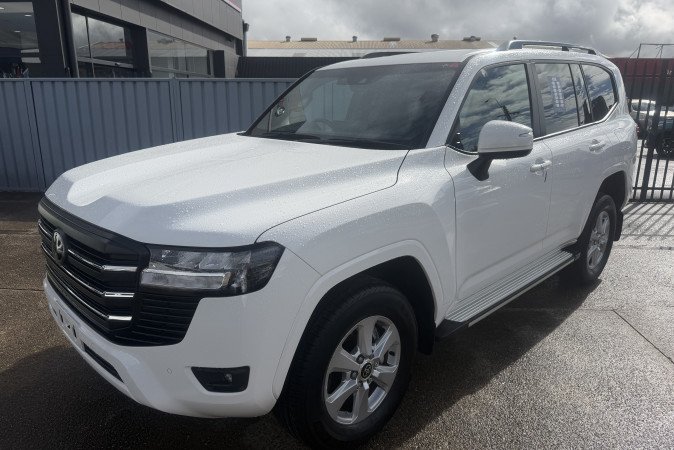 2024 TOYOTA LANDCRUISER