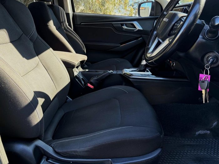 2021 Isuzu D-MAX LS-U